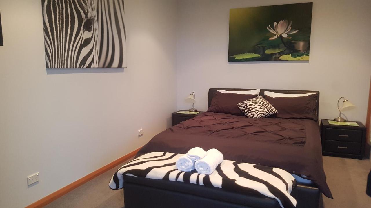 Lewi Waters Bed & Breakfast Lewisham Exterior photo